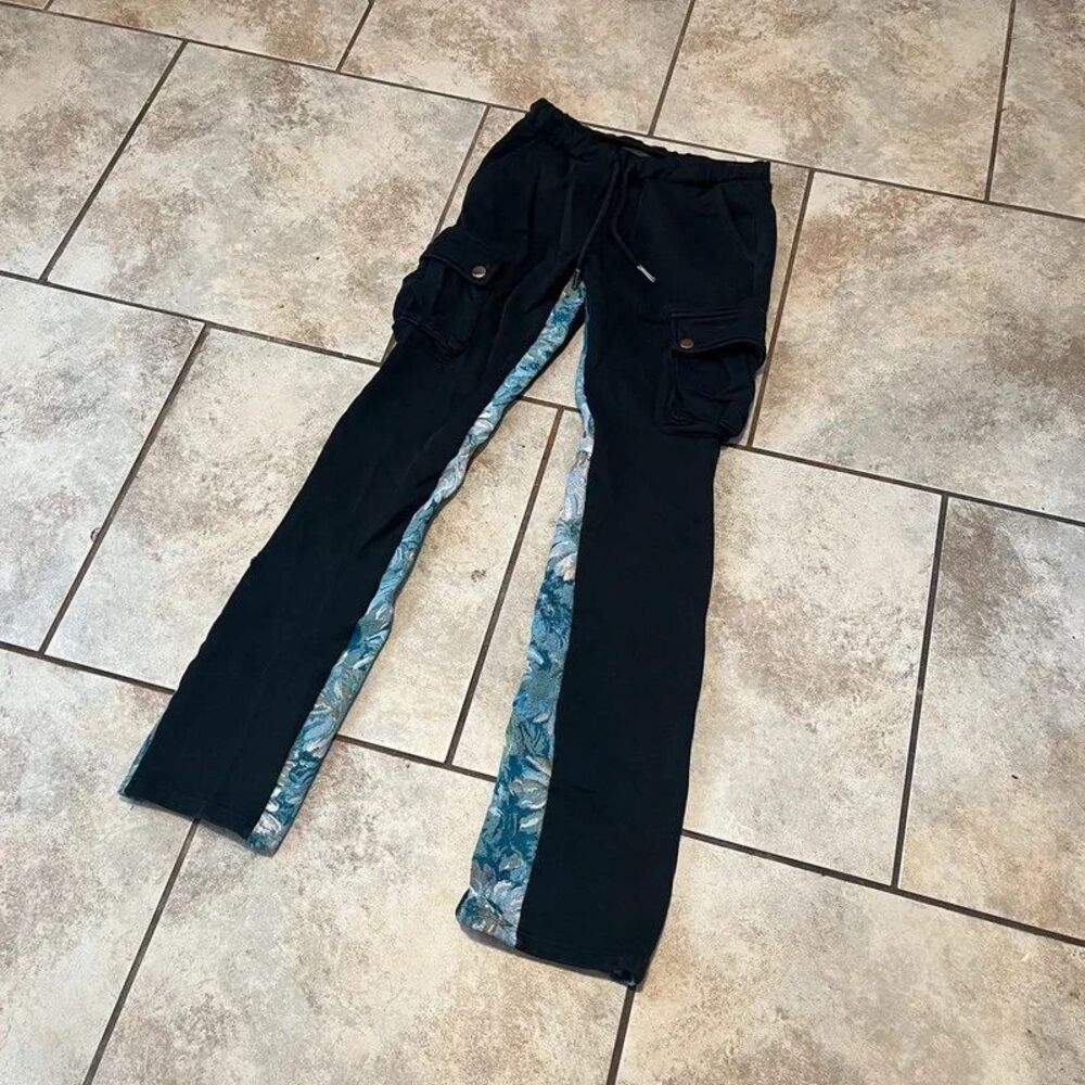 Valabasas Blek Le Rat Black Stacked Cargo Sweatpants Floral Tapestry
